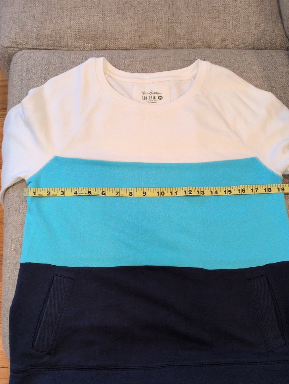 Lilly Pulitzer Luxletic Beach Combo White Aqua & Navy Colorblock Pullover Medium - Picture 9 of 13